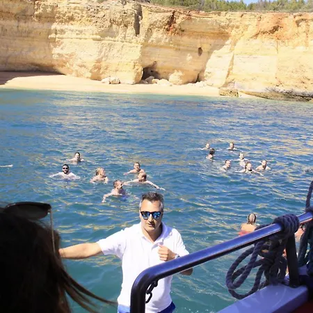 Dans Les Nuages * アルマカオ・デ・ペラ