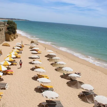 Dans Les Nuages * アルマカオ・デ・ペラ