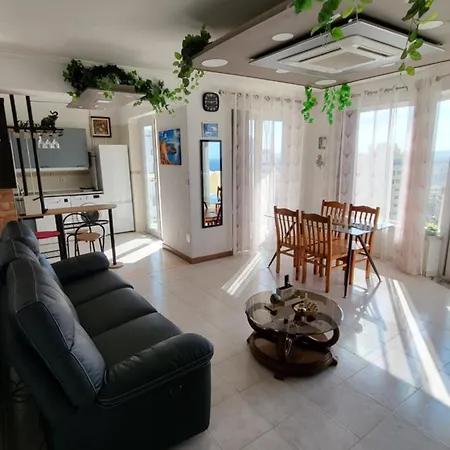 Апартаменты Dans Les Nuages Армасан-де-Пера